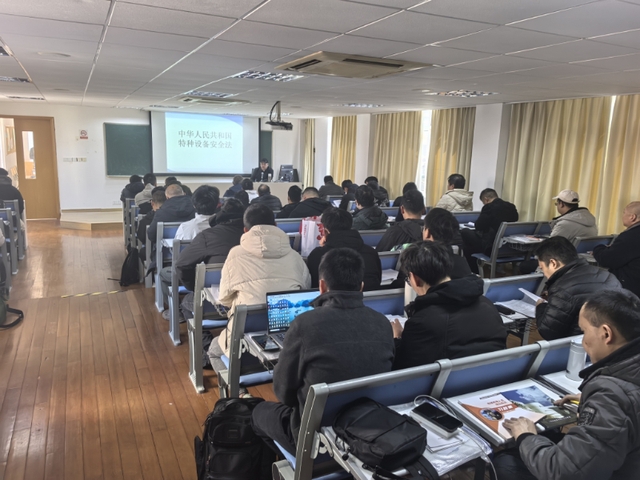 2025年特種設(shè)備作業(yè)上崗電梯維修T證培訓(xùn)班順利啟動，安全培訓(xùn)提上日程